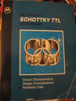 Item #C3284 MOTOROLA SCHOTTKY TTL DATA BOOK circuit characteristics, design considerations,...